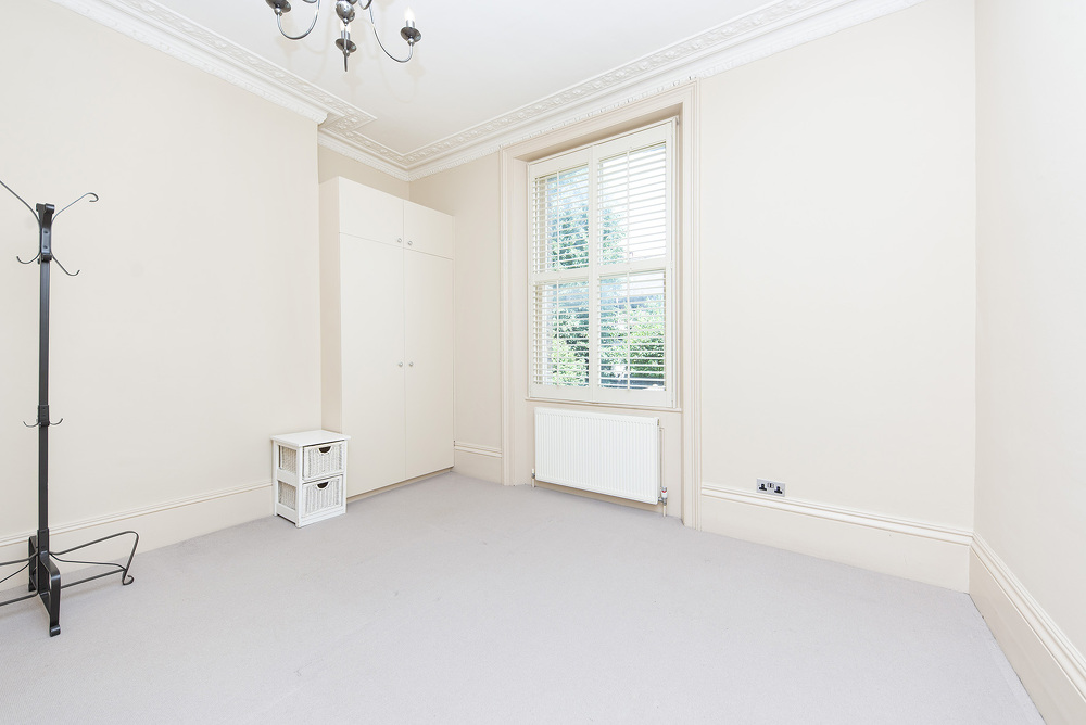 house or flat for sale or rent in south west London